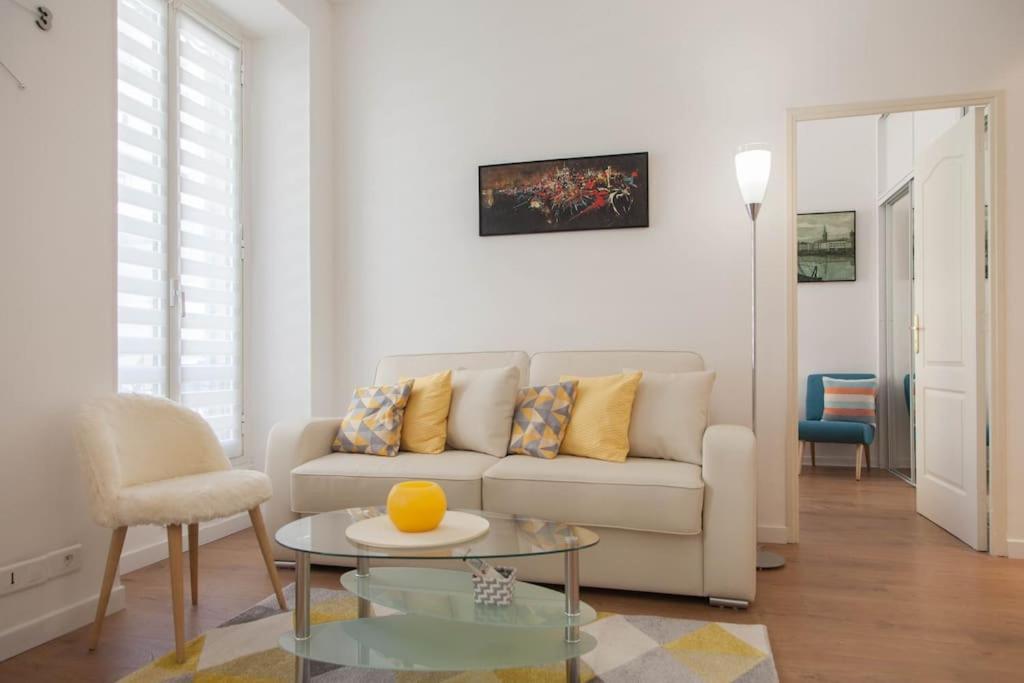 #28 1 Bdr Flat Ac Balcony Hper Central 10Mins To Beach & Old Town Ніцца Екстер'єр фото